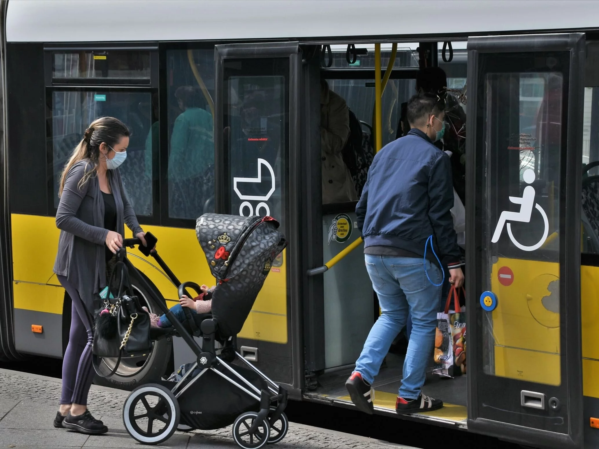 Berlin. Komunikacja miejska w trakcie pandemii koronawirusa