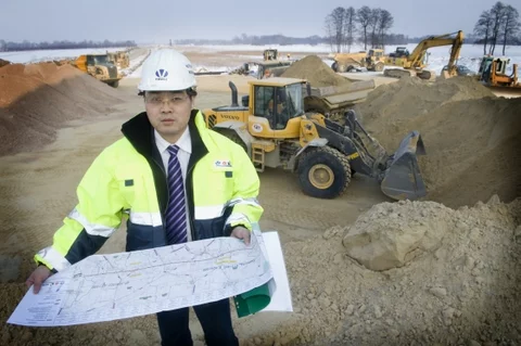 Z przelewami dla podwykonawców zwleka m.in. chiński COVEC (fot. Wprost)