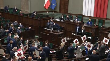 Sejm przez aklamację przyjął uchwałę ws. sytuacji na Białorusi