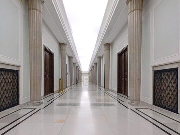 Sejmowy korytarz