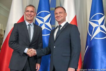 Sekretarz generalny NATO Jens Stoltenberg i prezydent Andrzej Duda
