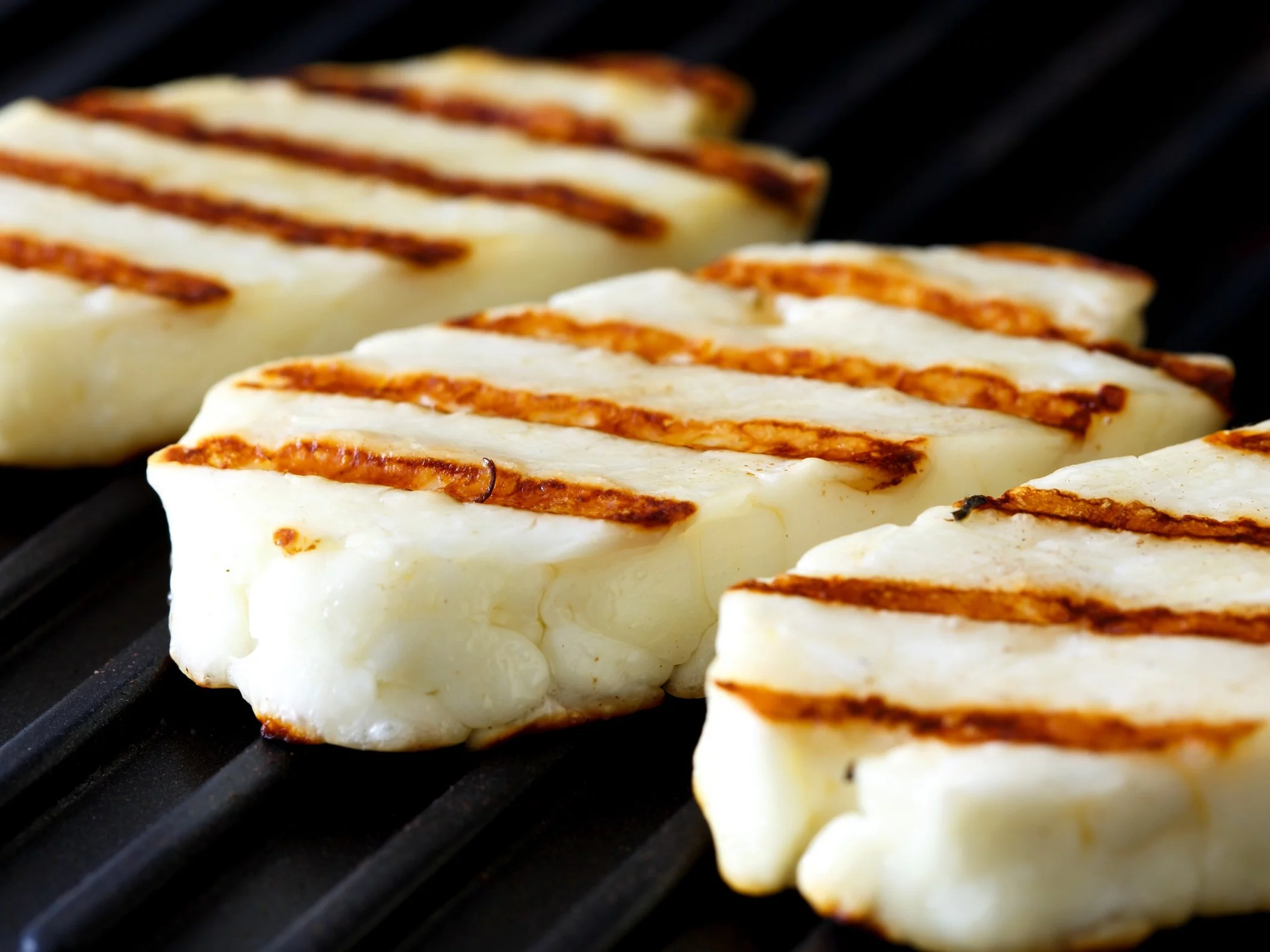 Grillowany ser halloumi