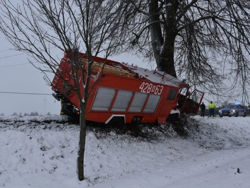 Wypadek wozu strażackiego