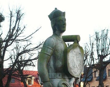 Siemowit IV na pomniku w Gostyninie