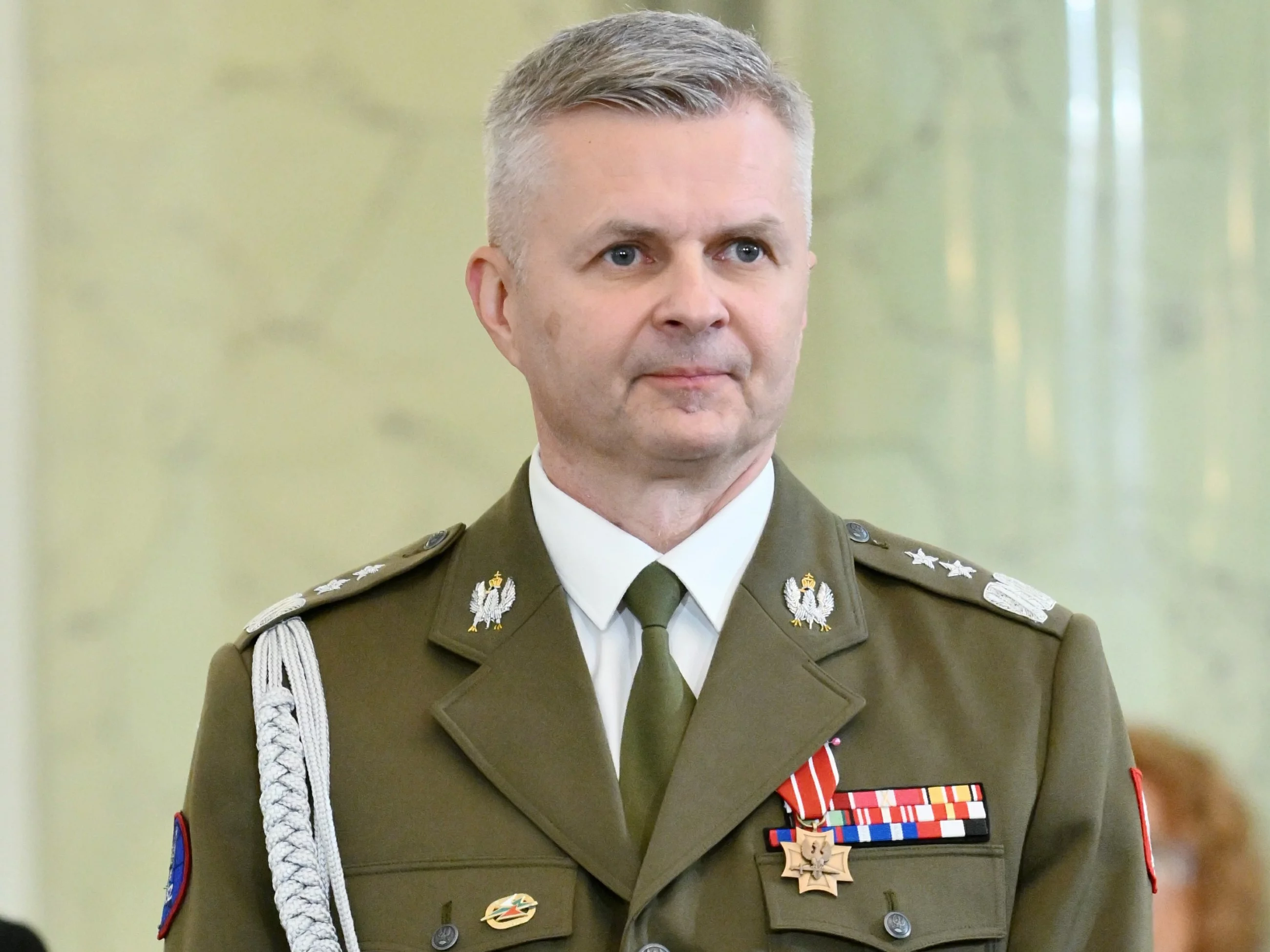 Ludzie Nawrockiego zamknęli generałowi drzwi przed nosem. „W USA to wygląda fatalnie”