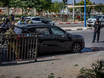 Skutki ataku Hamasu na miasto Sderot w Izraelu