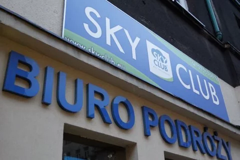 Biuro podróży Sky Club ogłosiło upadłość (fot. PAP/Andrzej Grygiel)
