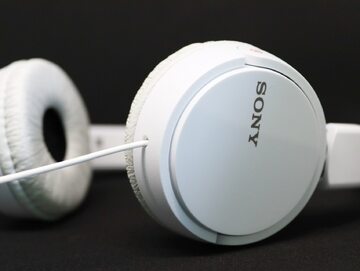 Słuchawki firmy Sony, zdjęcie ilustracyjne