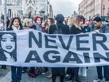 Śmierć Savity Halappanavar wywołała w Irlandii falę protestów