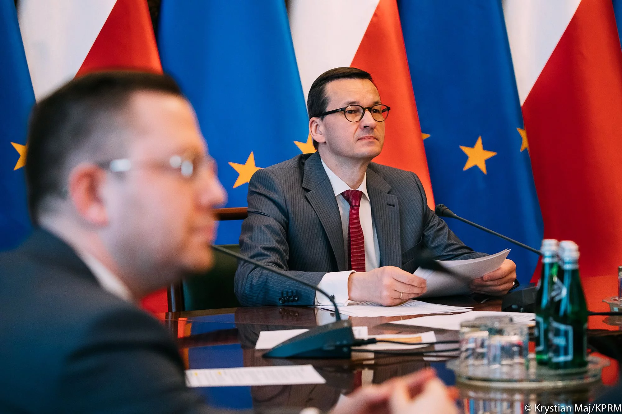 Premier Mateusz Morawiecki w czasie posiedzenia Rządowego Zespołu Zarządzania Kryzysowego