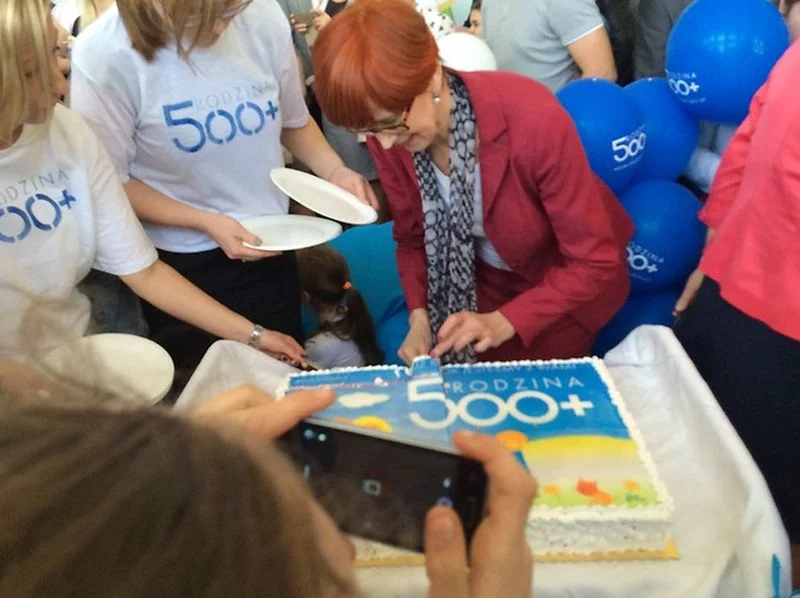 Minister Elżbieta Rafalska podczas uroczystości z okazji roku funkcjonowania programu 500 plus