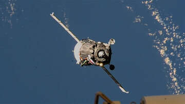 Soyuz MS-22 zbliża się do ISS