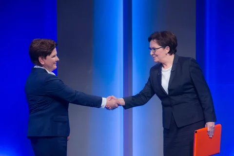 Ewa Kopacz i Beata Szydło podczas debaty (fot. Facebook)