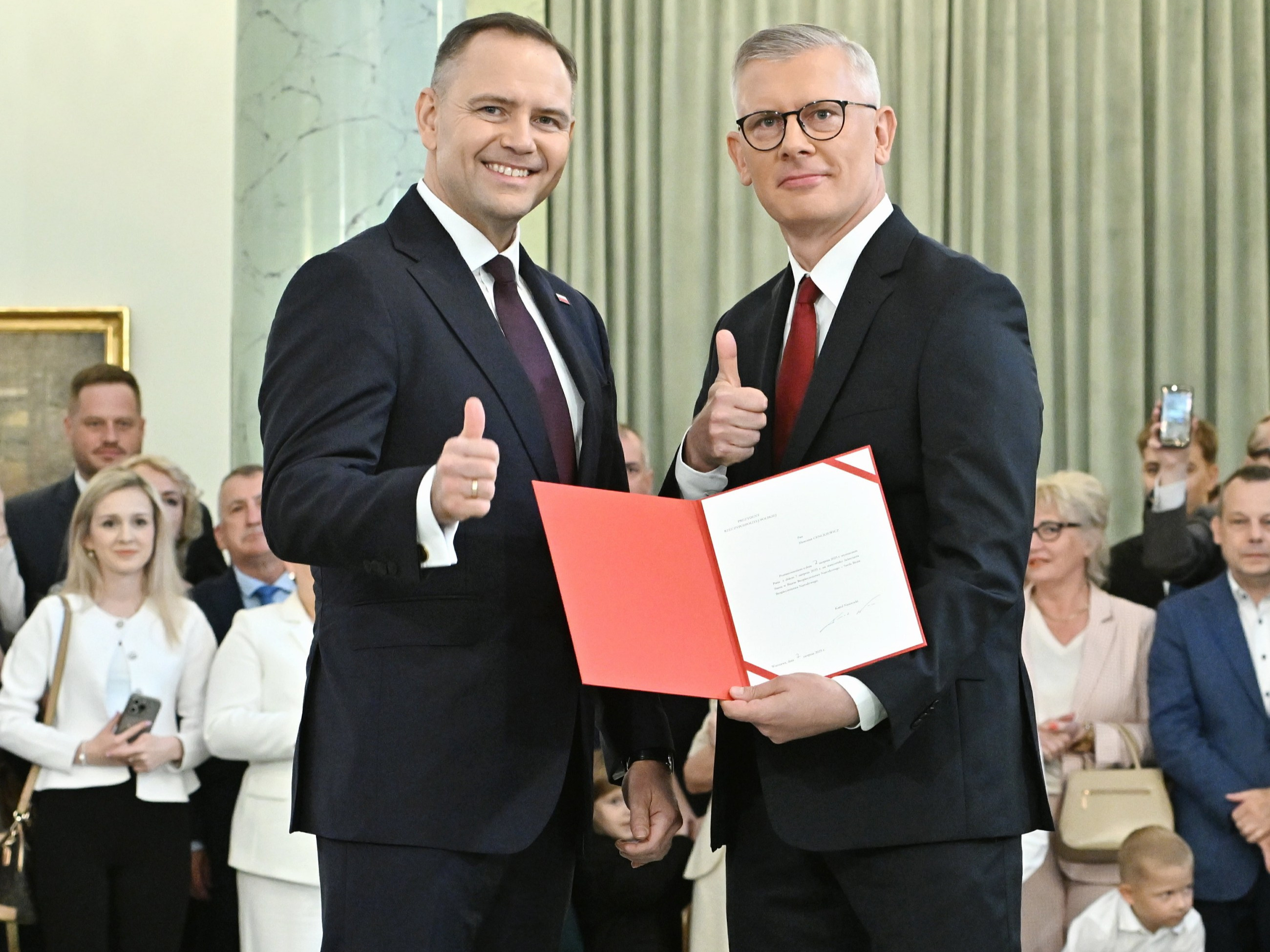 Awantura o nominacje oficerskie. Dziennikarze winią współpracownika prezydenta