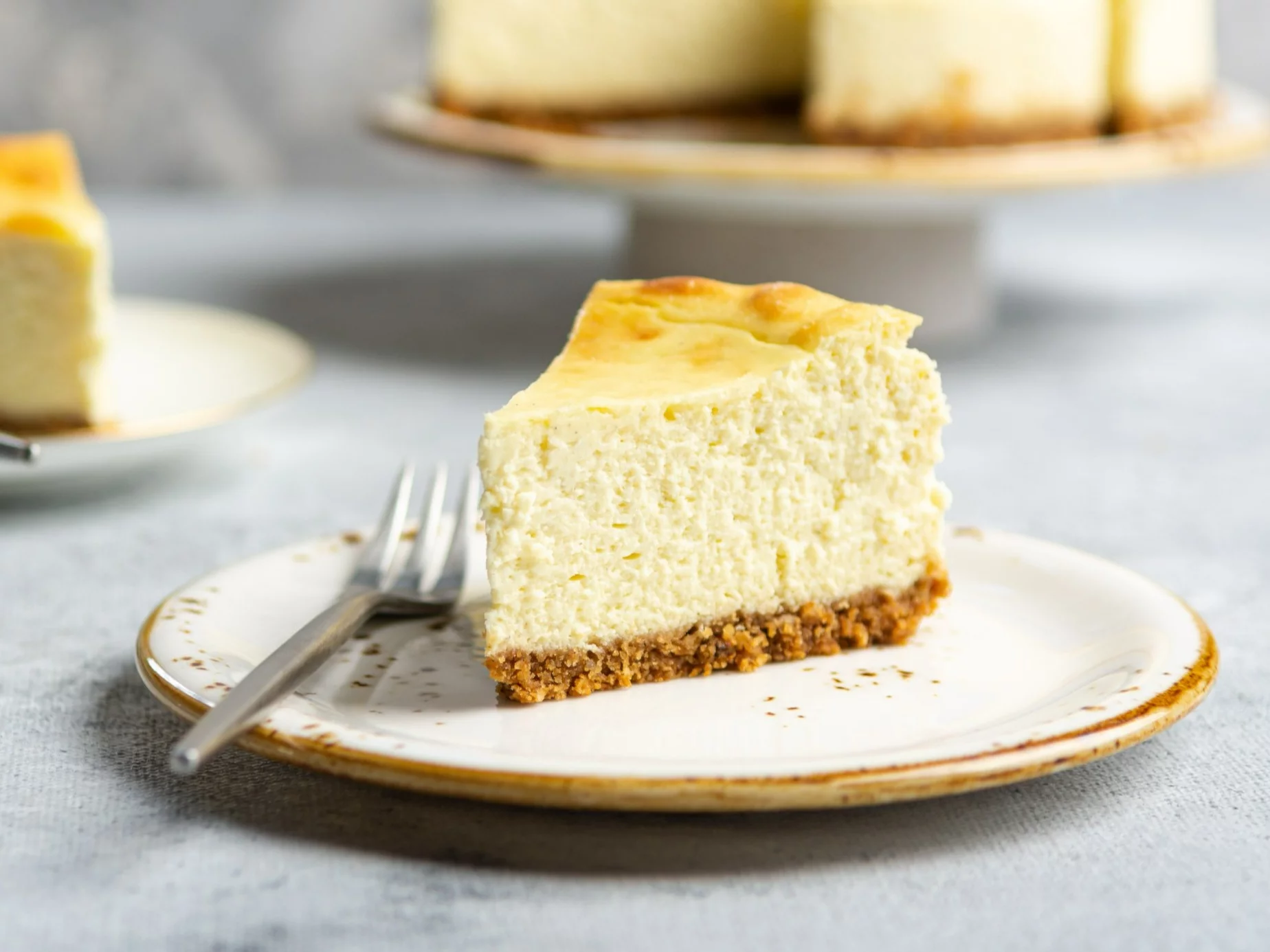 Sernik na chrupiącym spodzie