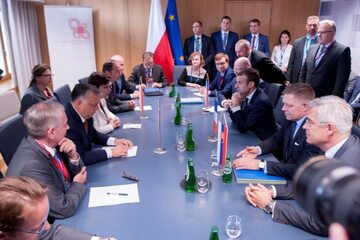 Spotkanie V4 z prezydentem Francji