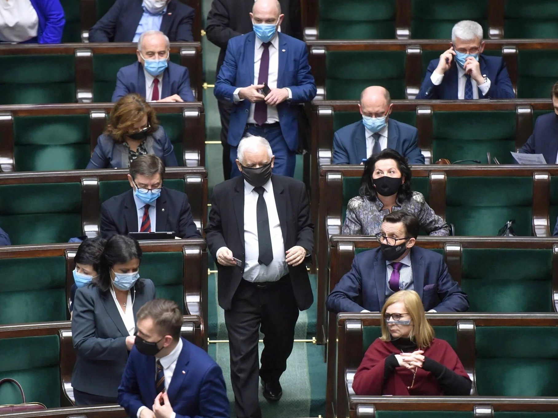 Jarosław Kaczyński i posłowie PiS w Sejmie