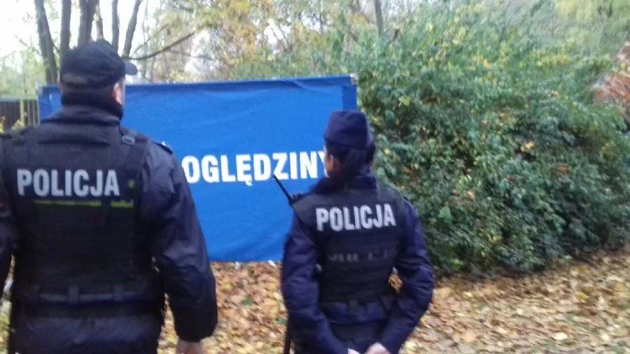 Policja w miejscu, gdzie znaleziono ciało 28-latki