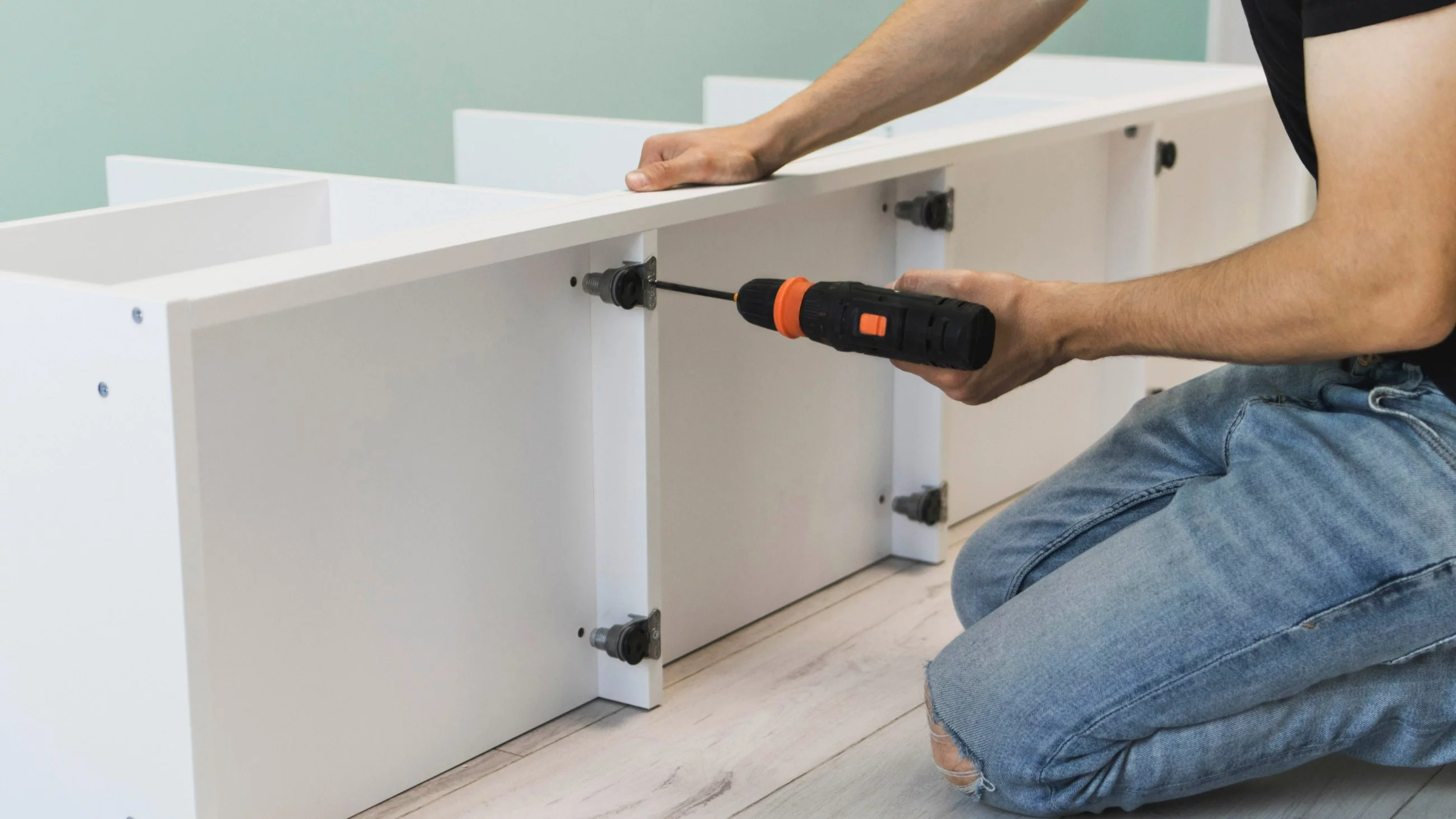 Polacy rzucili się przed świętami na meble. GUS podał dane