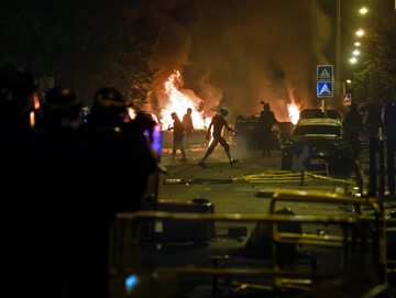 Starcia protestujących z francuską policją w Nanterre, niedaleko Paryża, Francja, 29 czerwca 2023 r.