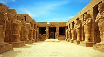Starożytne ruiny świątyni Karnak w Luksorze. Egipt