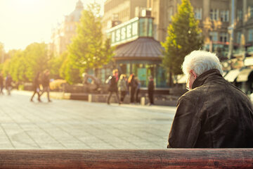 Starszy człowiek, zdjęcie ilustracyjne