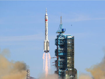 Start chińskiej rakiety Chang Zheng, zdjęcie ilustracyjne