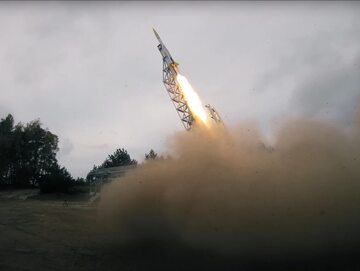 Start rakiety ILR-33 Bursztyn 2K z poligonu w Ustce