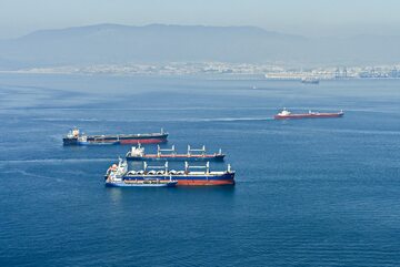 Statki w Cieśninie Gibraltarskiej