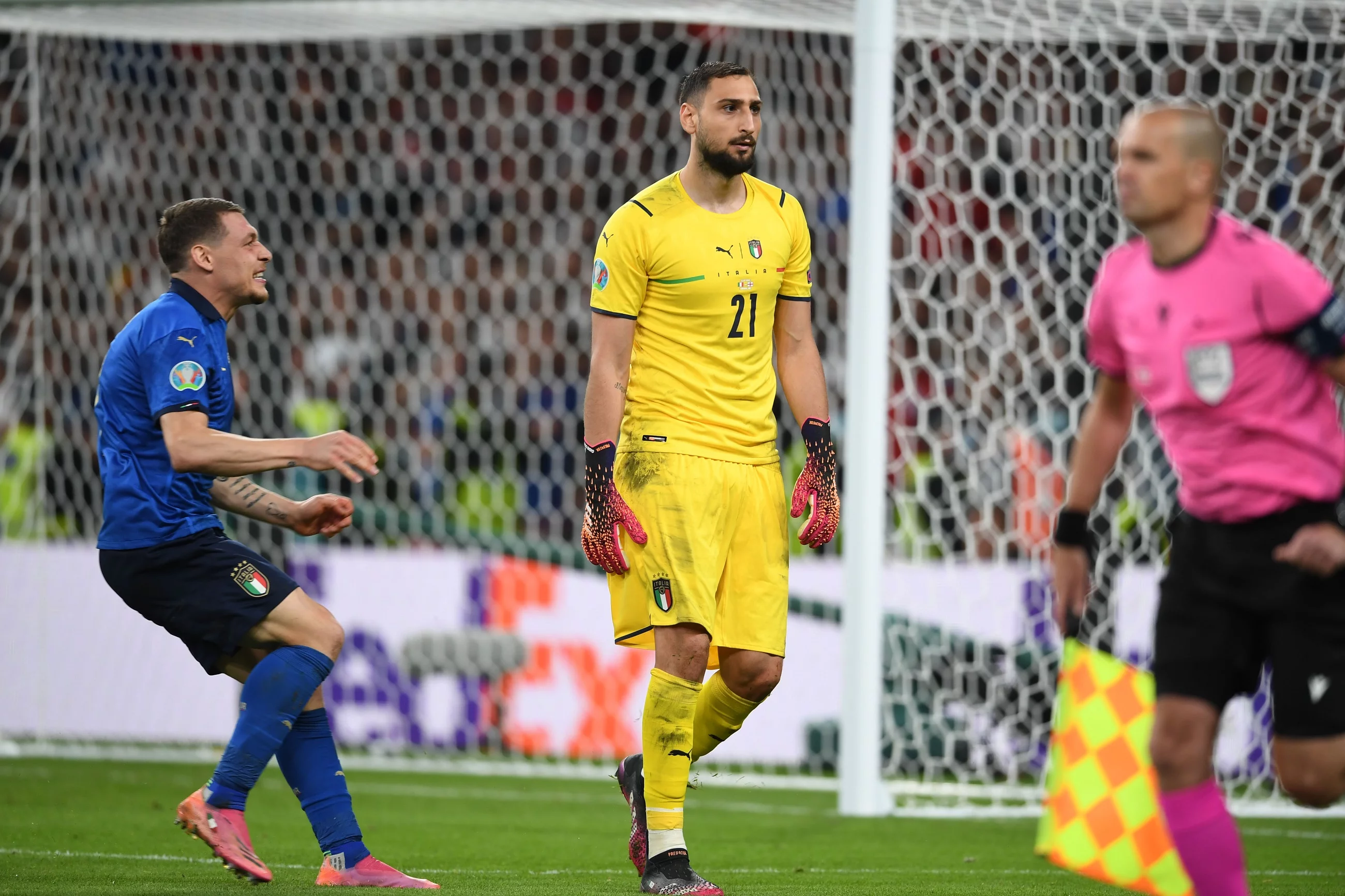 Gianluigi Donnarumma po ostatnim rzucie karnym w finale Euro 2020