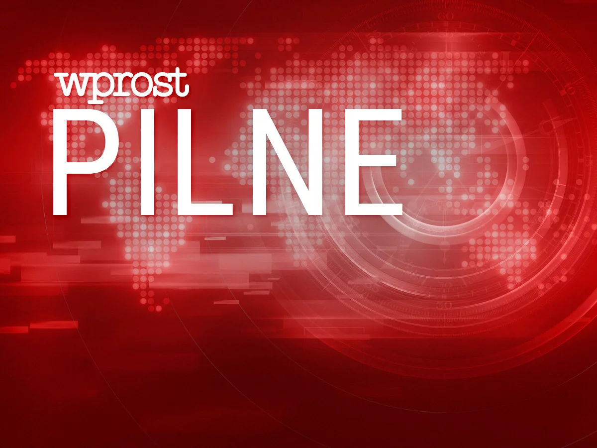 Helikopter runął na pole. „W zdarzeniu brały udział 2 osoby”
