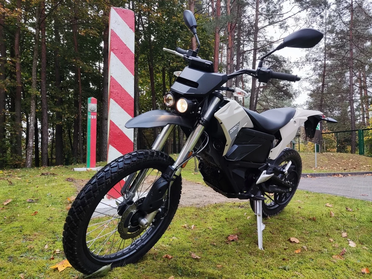 Motocykl elektryczny ZERO MOTORCYCLES model FZ ZF7.2