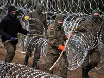 Straż Graniczna rozstawia drut kolczasty na polsko-białoruskiej granicy