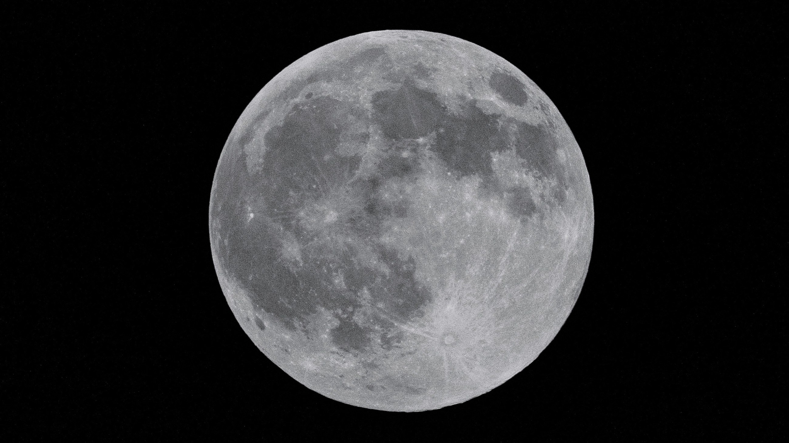 5 listopada o tej godzinie Księżyc będzie inny niż zwykle. Drugiej takiej sytuacji w 2025 r. nie będzie