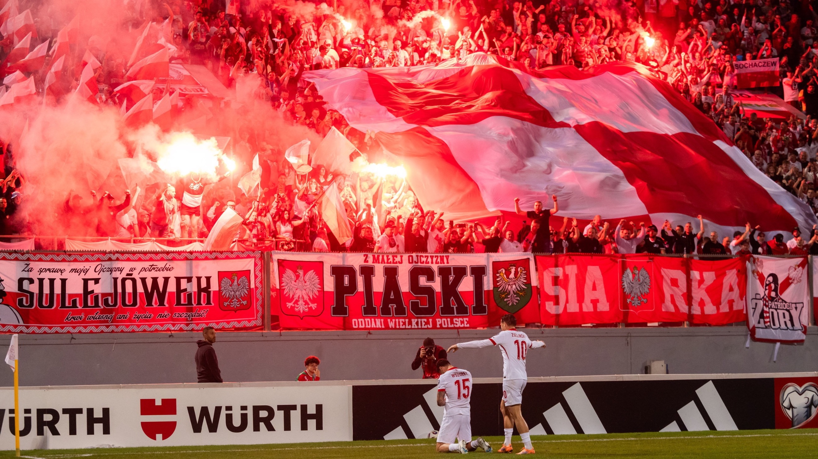 Szykują się surowe kary dla PZPN. Kibice reprezentacji znów to zrobili!