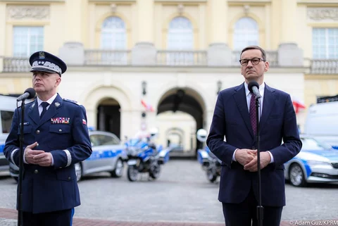 Premier Morawiecki i komendant główny policji