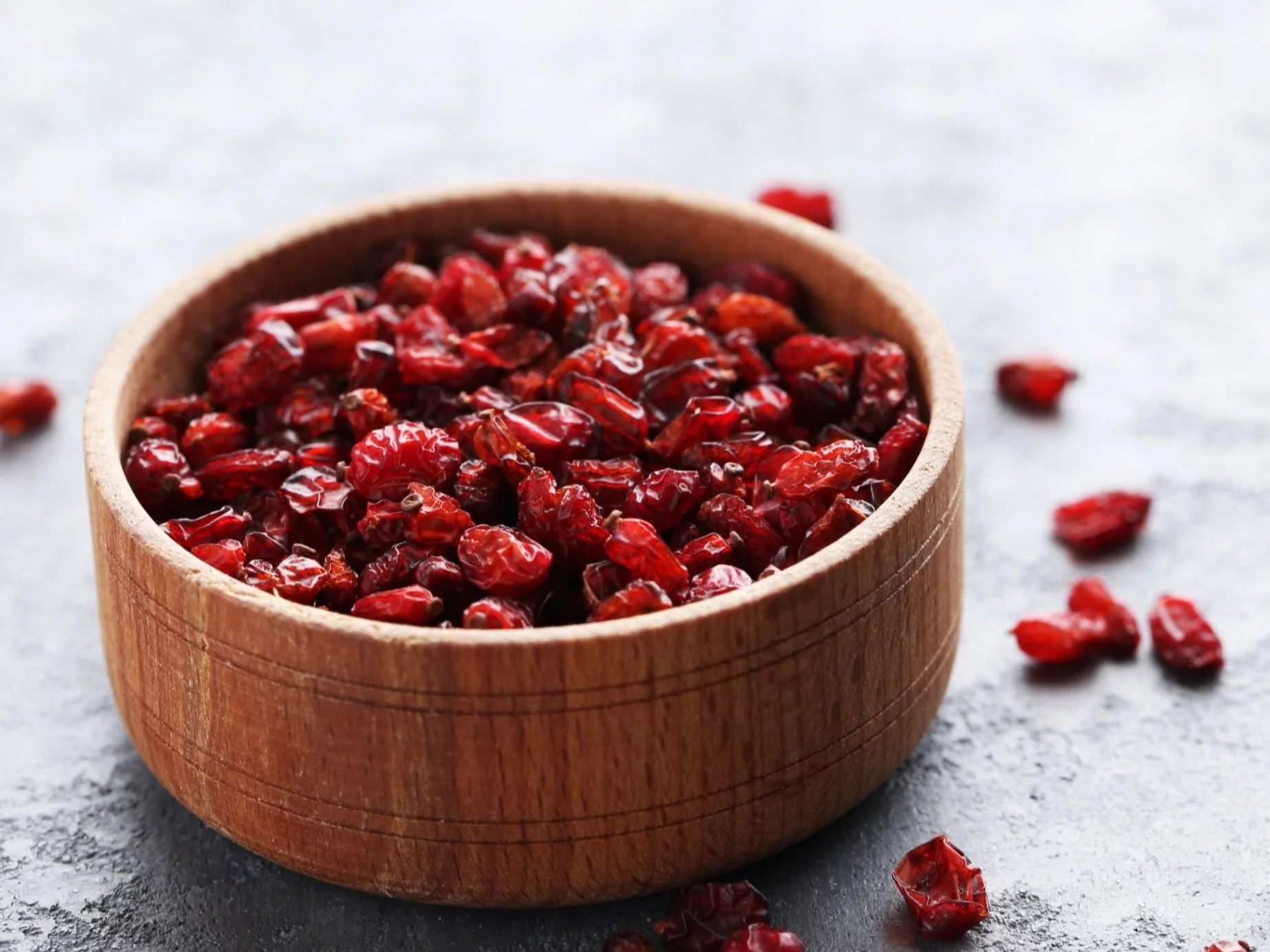 Mało kto sięga po nie zamiast słodyczy. Łyżeczka tych owoców pomaga poskromić apetyt