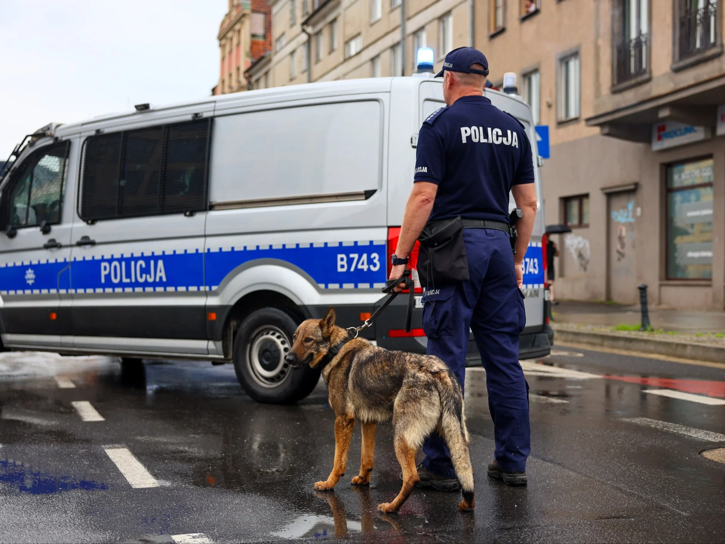 Funkcjonariusz policji na służbie