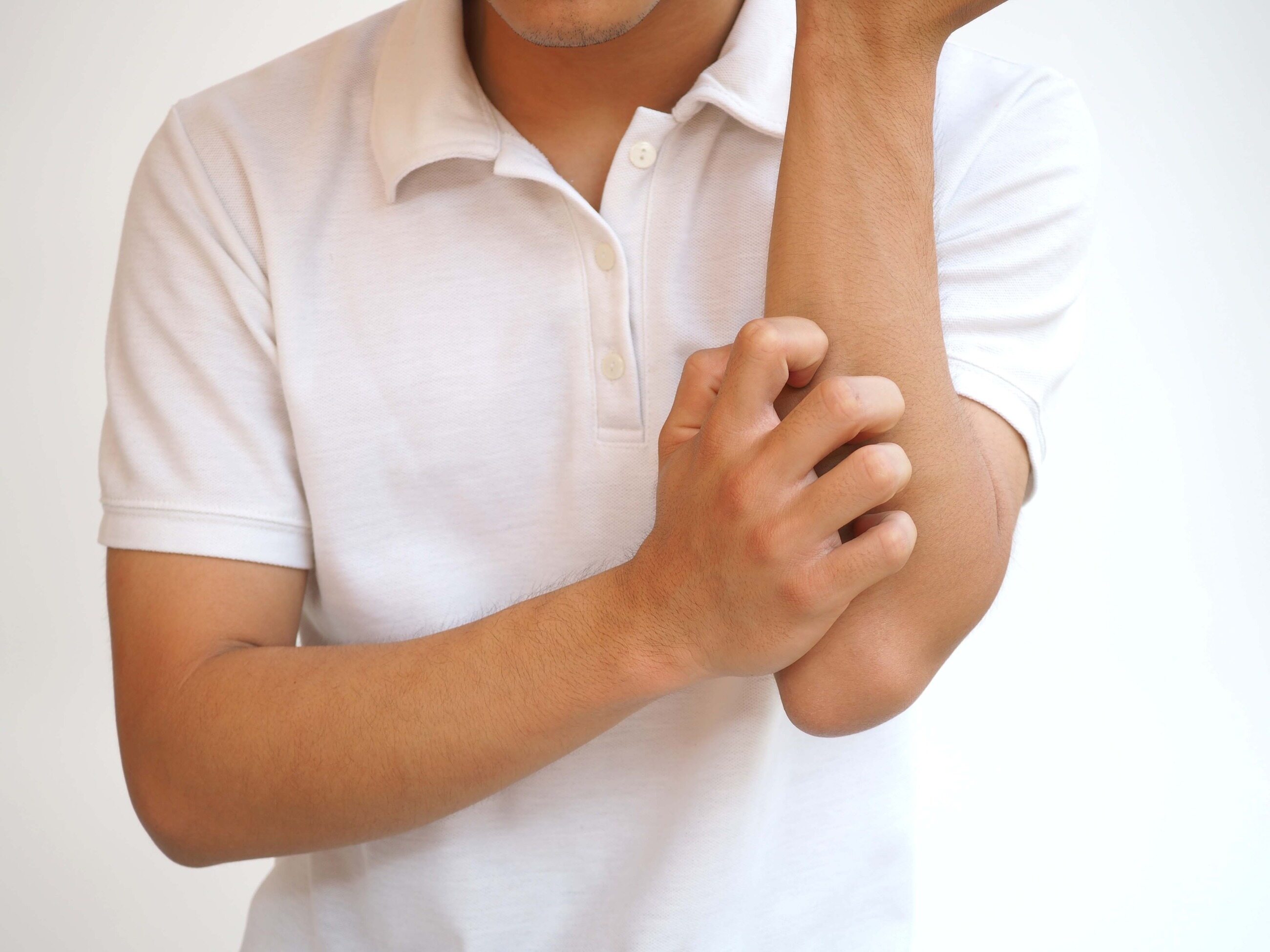 Picazón en la piel por la noche: ¿qué enfermedades pueden indicar picazón?  – Salud Wprost