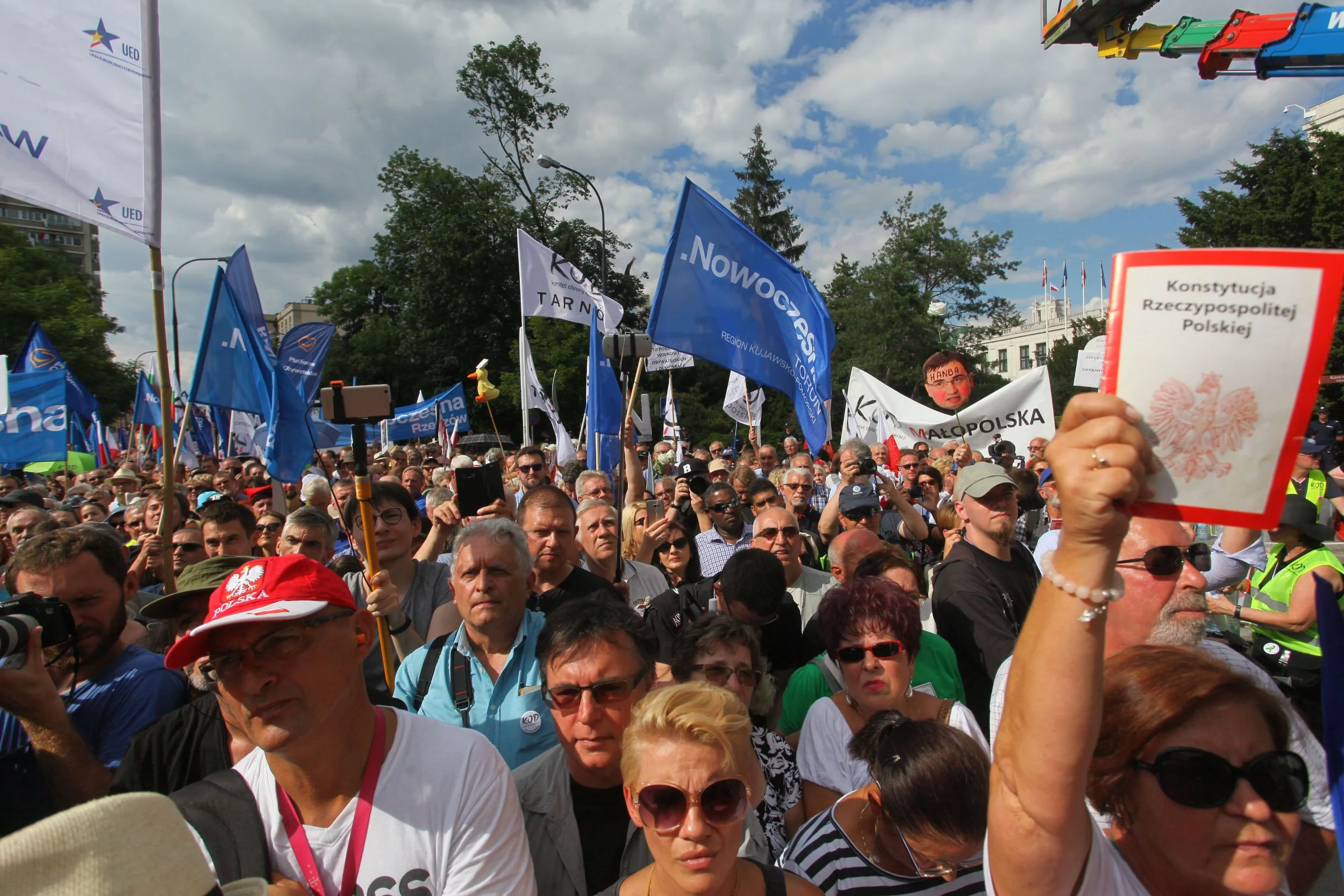 Protest KOD przed Sejmem