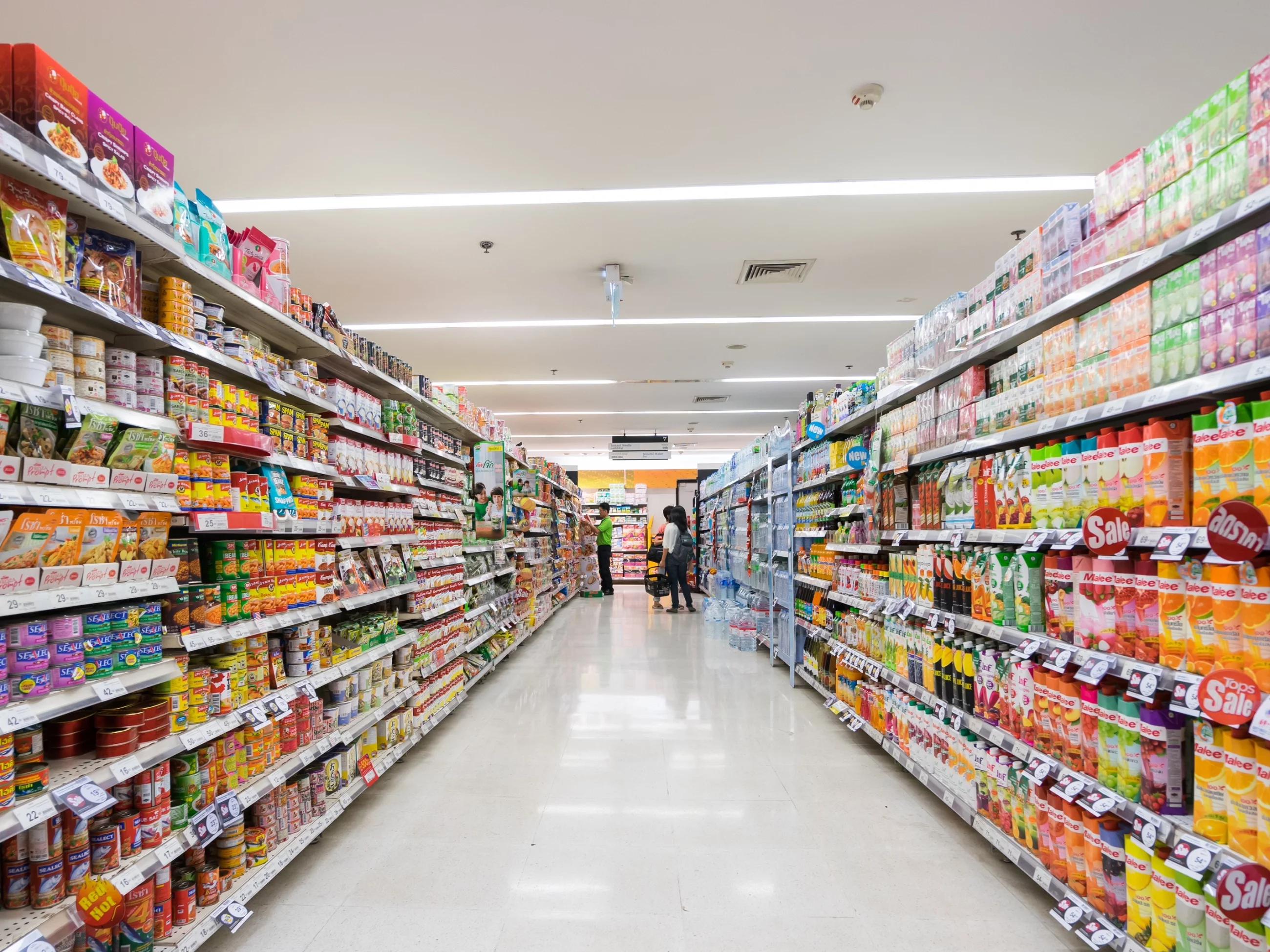 Firma wprowadziła nową butelkę, by uniknąć kaucji. „Antypolskie cwaniactwo”