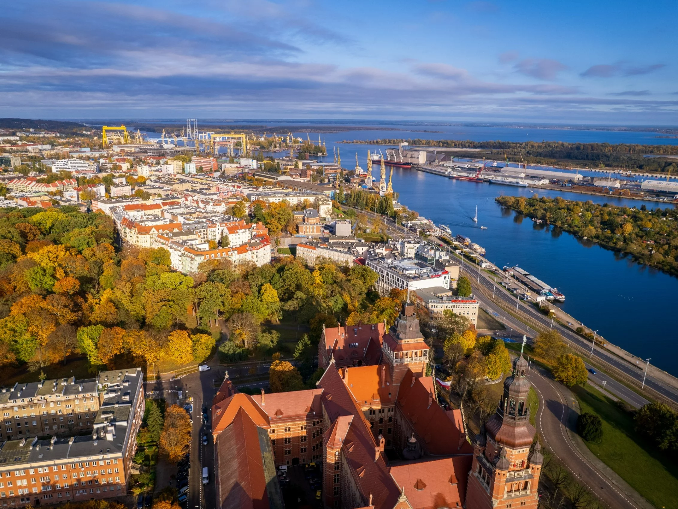 „Sandaczowa Wenecja”. W tym miejscu w Polsce ryby te łowi się seriami