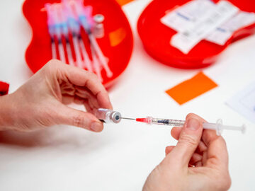 Szczepionka przeciwko COVID-19, zdjęcie ilustracyjne