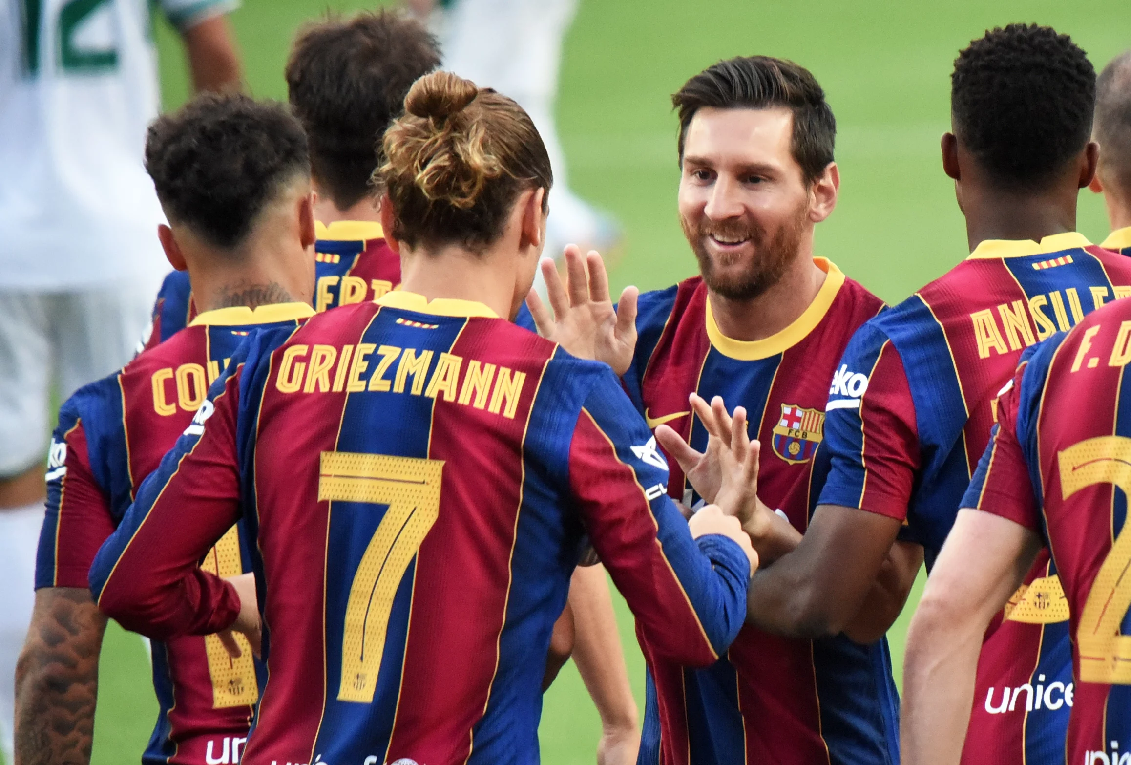 Leo Messi i inni piłkarze FC Barcelony