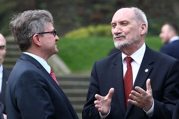 Szef BBN Paweł Soloch i Antoni Macierewicz