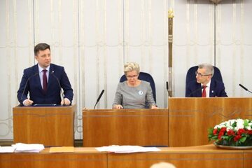 Szef KPRM Michał Dworczyk na posiedzeniu senackich komisji