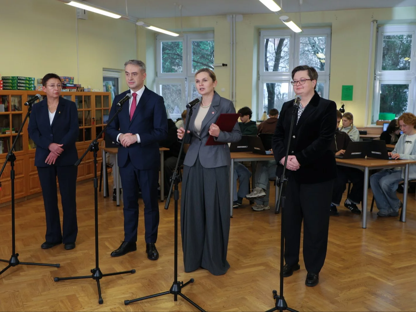 Szefowa MEN zapowiada rewolucję w polskich szkołach. Liczby robią wrażenie