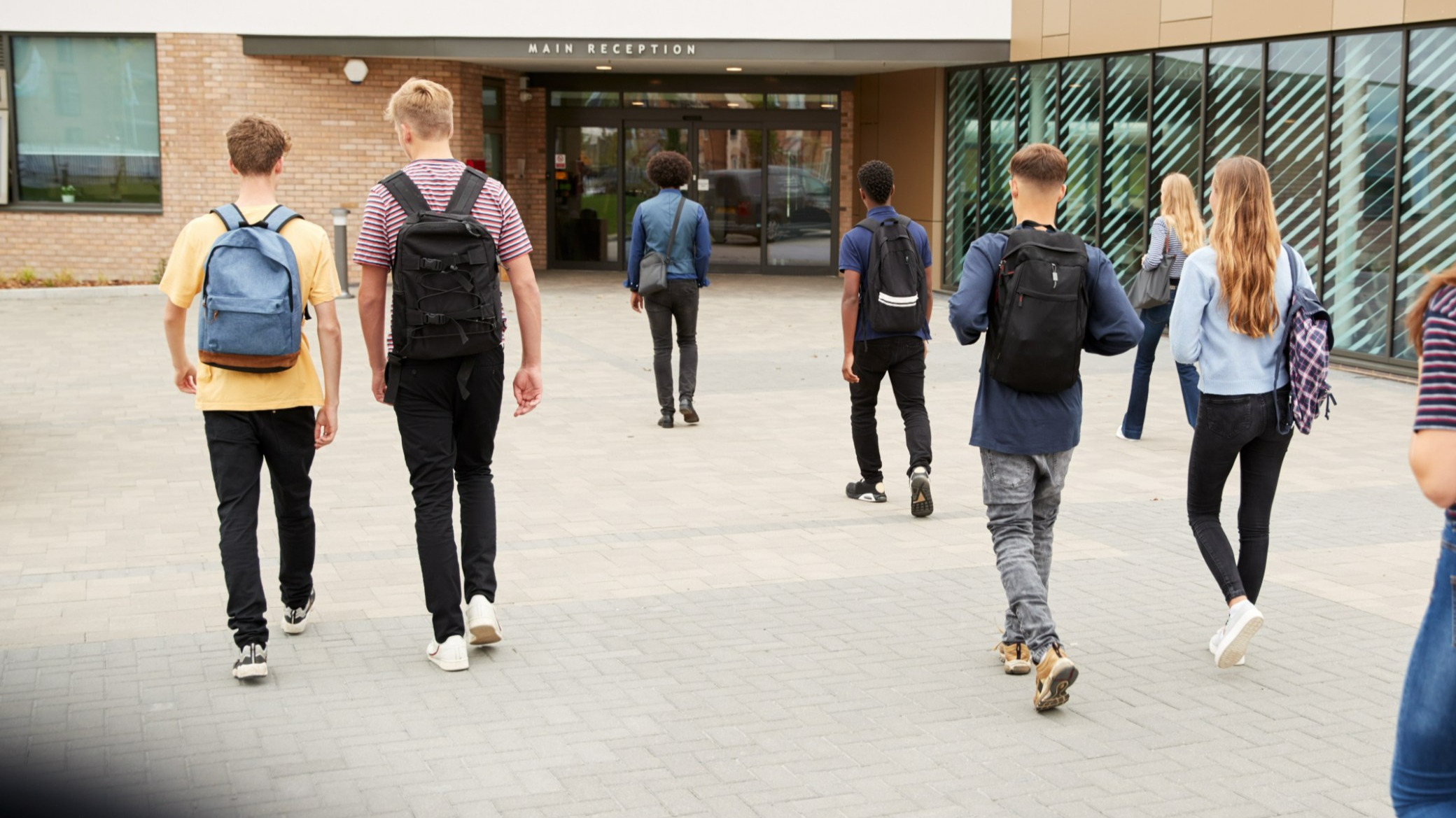 Dzięki nauce w liceum możesz podwyższyć emeryturę? Eksperci wyjaśniają