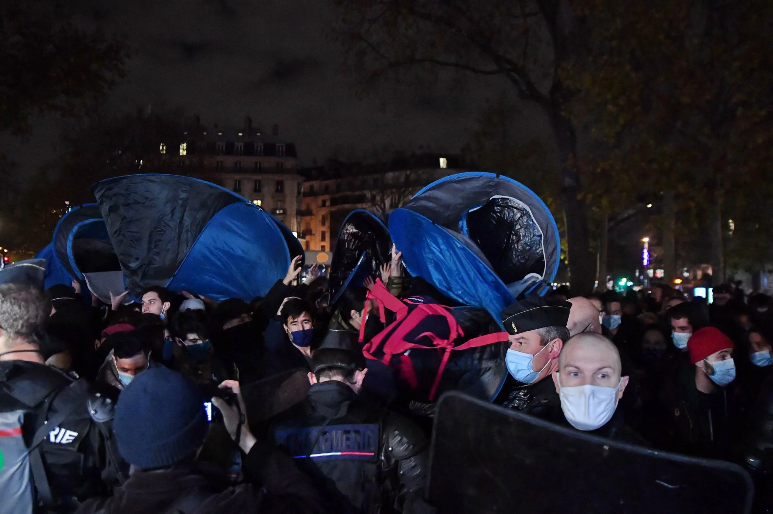 Likwidacja obozowiska w Paryżu