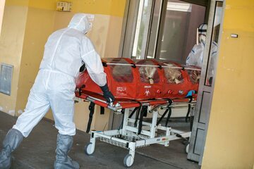 Szpital zakaźny w Raciborzu, transport chorego na koronawirus